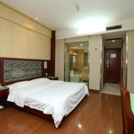 Yile Hotel Guangzhou Exterior photo