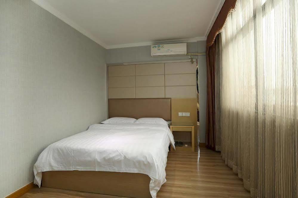 Yile Hotel Guangzhou Exterior photo